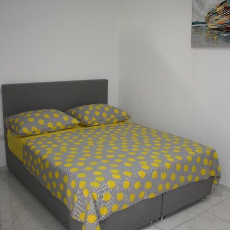 Lea Apartment Sibenik Luaran gambar