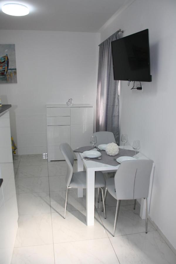 Lea Apartment Sibenik Luaran gambar