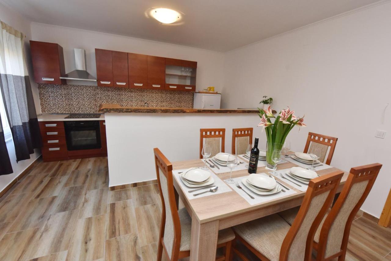 Lea Apartment Sibenik Luaran gambar