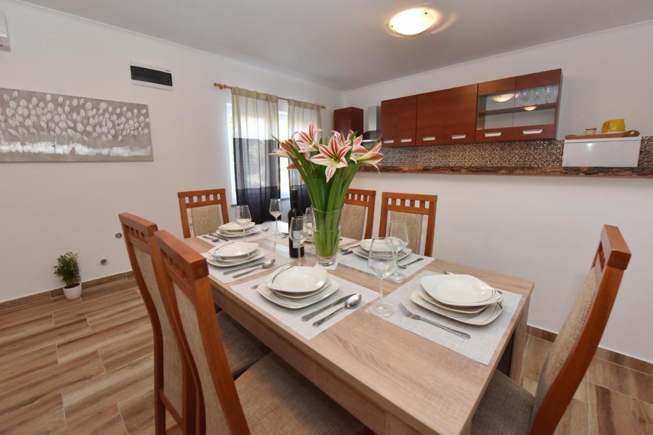 Lea Apartment Sibenik Luaran gambar