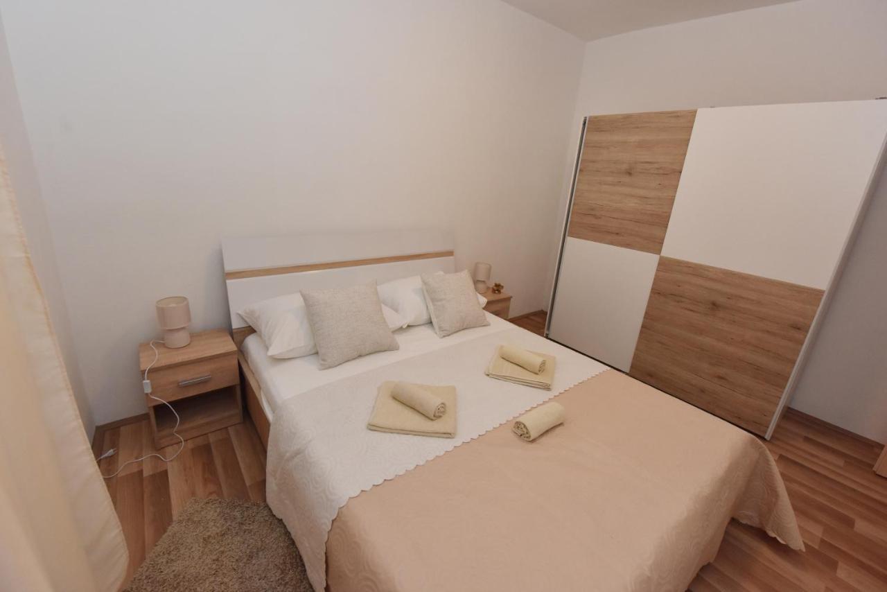 Lea Apartment Sibenik Luaran gambar