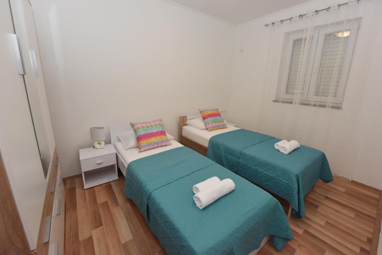 Lea Apartment Sibenik Luaran gambar